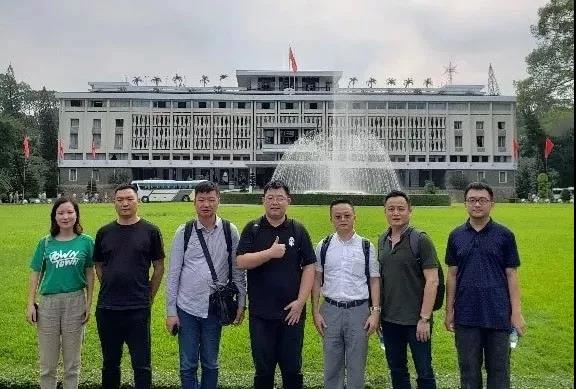 世騰控股董事長，副董事長一行赴越南考察調(diào)研