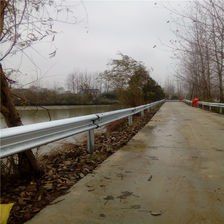 浙江公路護欄多少錢一米？